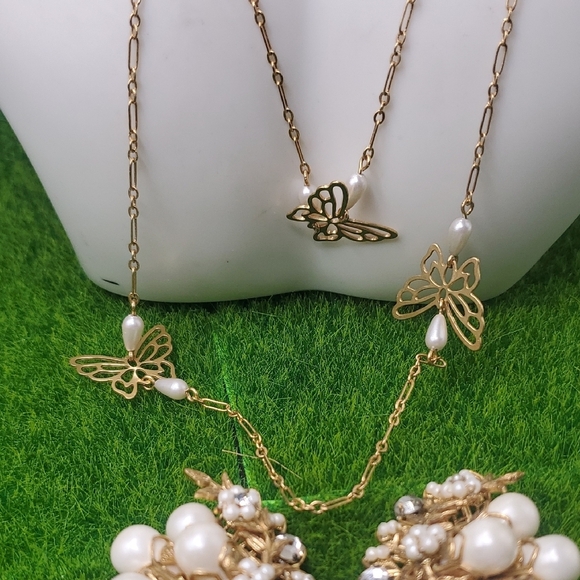 Miriam Haskell Unsigned Vintage Clip On Earrings And Butterfly Necklace Set S1 - Picture 4 of 5